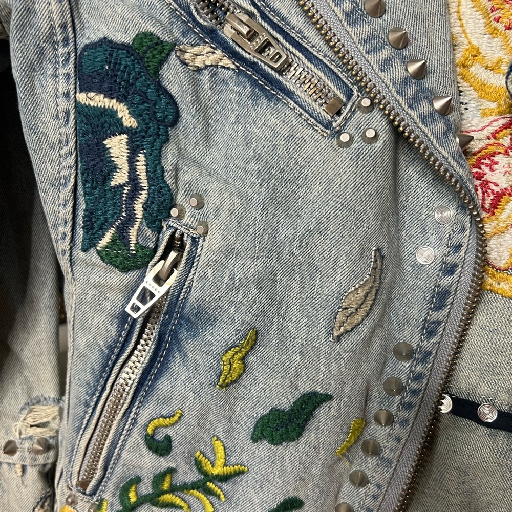 BLANK NYC 
Denim Jacket - Picture 6 of 7
